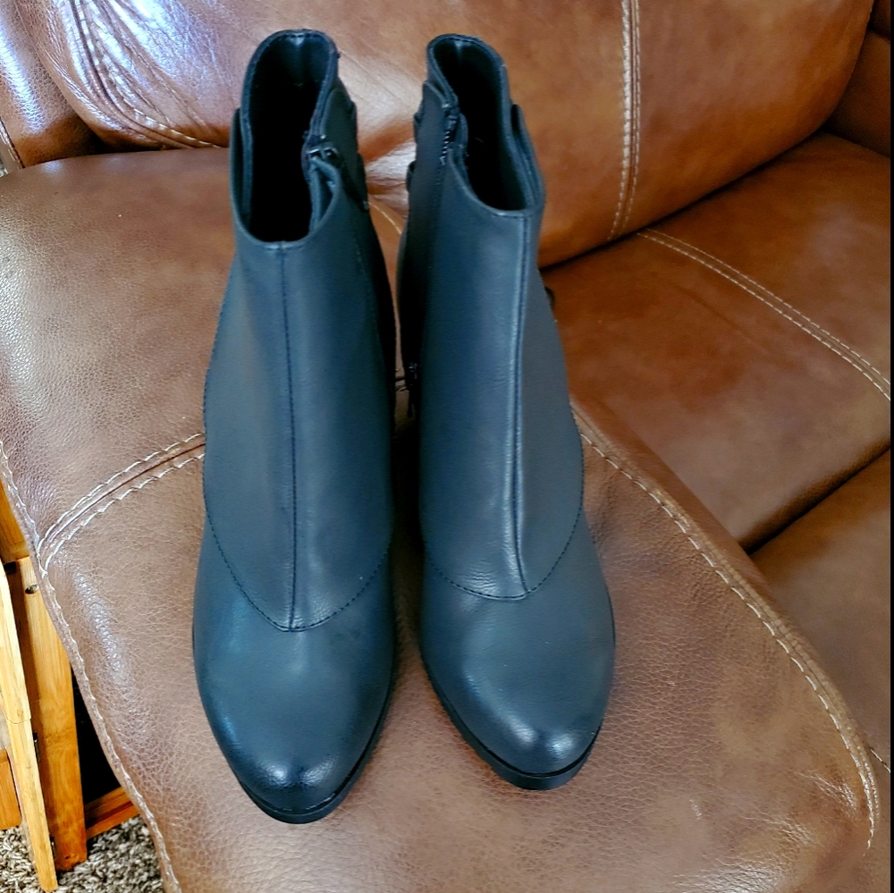 Size 7 Black Booties